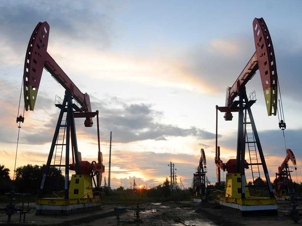 Global Oil Prices Fall After Output Cutting Deal